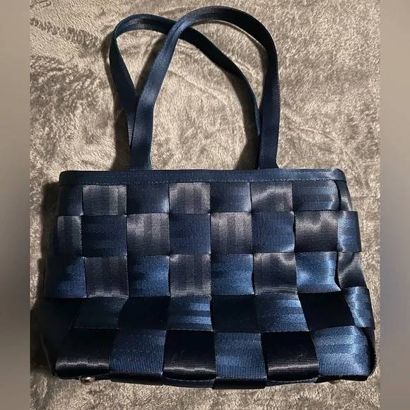 Harveys Seatbelt Bag Large Tote in Indigo - Picture 5 of 7